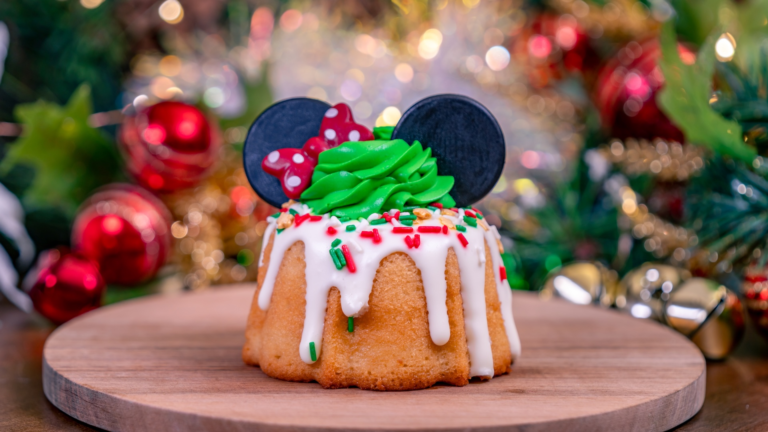 Disney Eats: Foodie Guide to Holidays at Disneyland Resort 2025